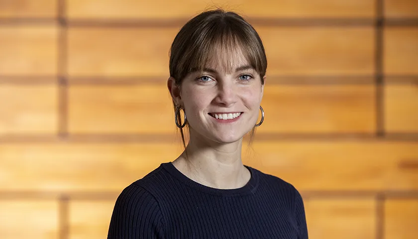 Porträtfoto von Nadja Deris 